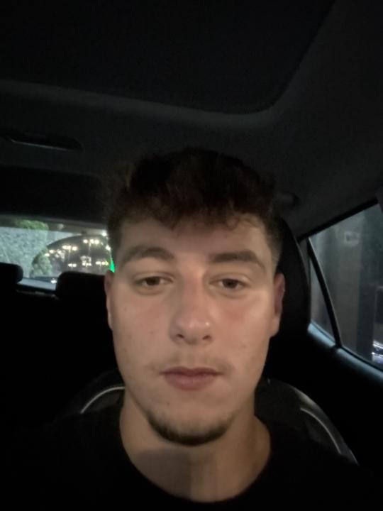 ארז רב הון