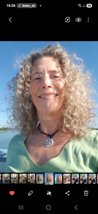 Laura Breuer