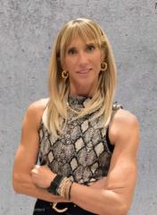 Elizabeth Yurth