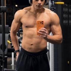 Hassen E.