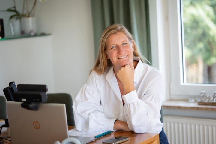 Yvonne Bartl