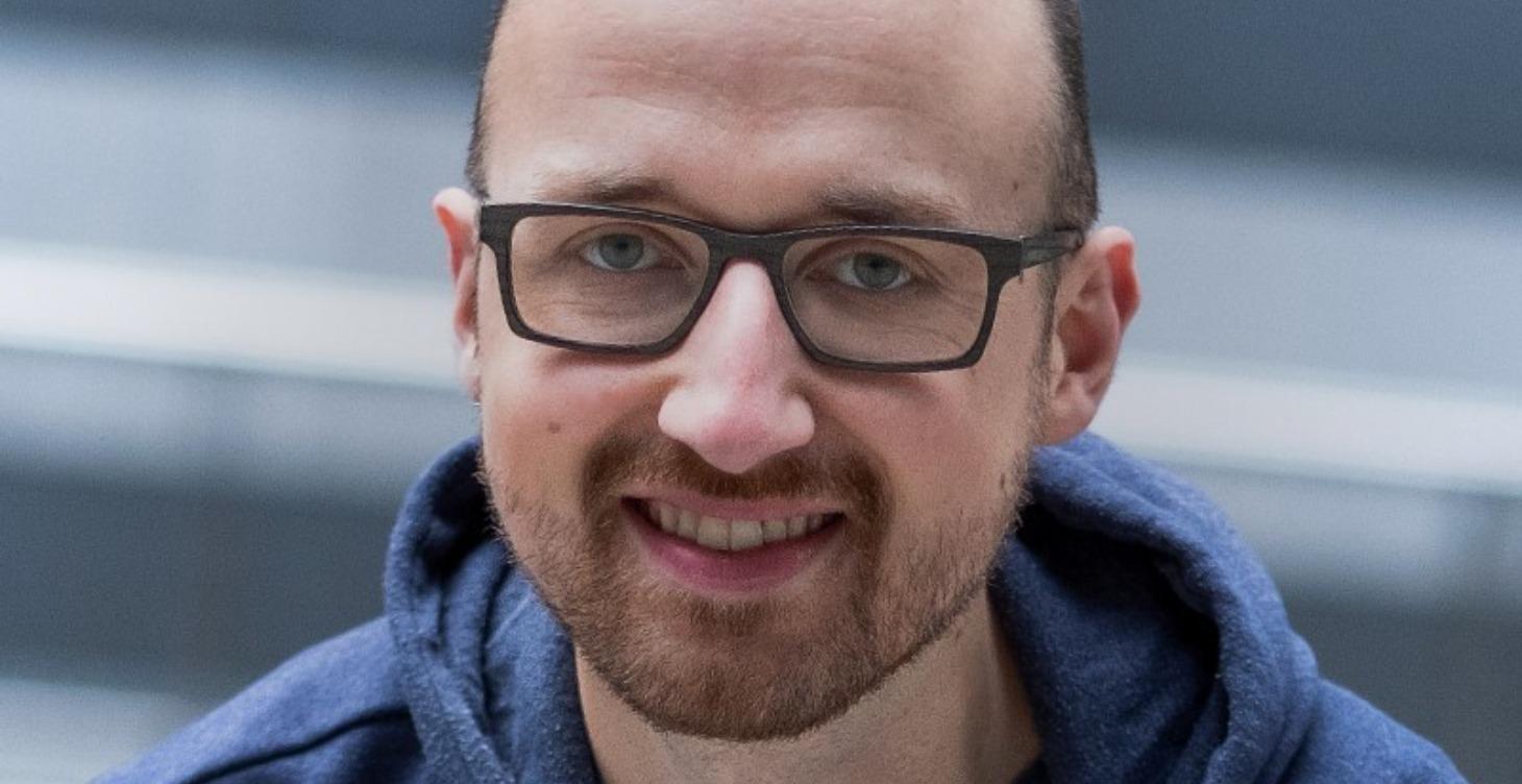 Julian Rux, (27.03.2026)