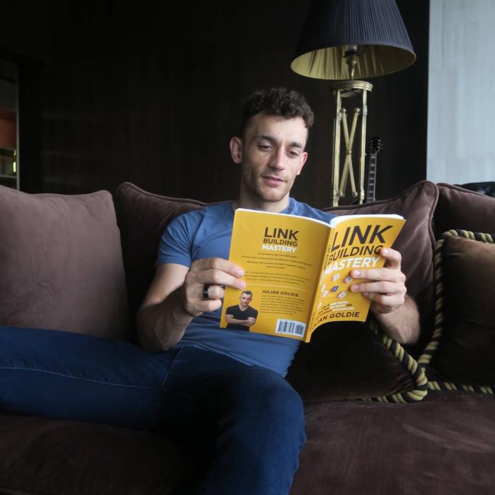 🤔 Tired of watching competitors dominate the rankings?