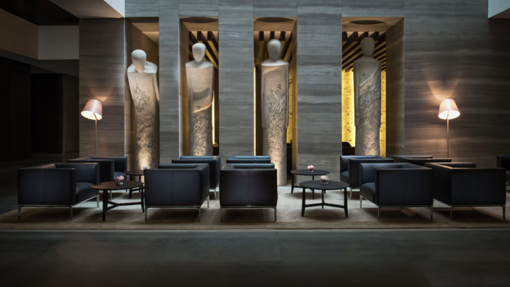 Lobby Obsession: InterContinental Dubai Marina Kept Me Up All Night