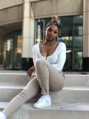 DariAnna Jones
