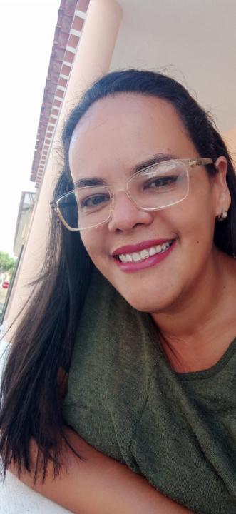 Erika del Valle Aponte Vanegas