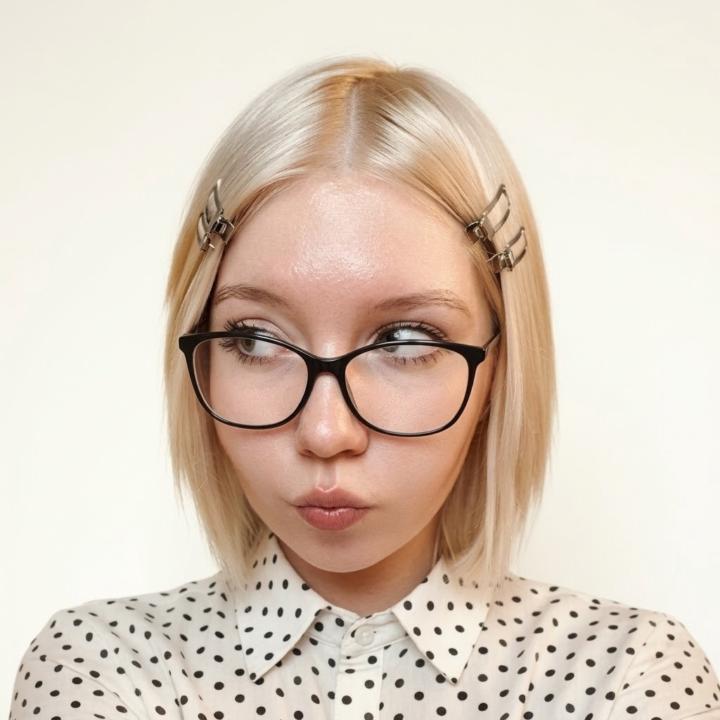 Ангелина Chಠidಠ