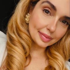 Ани Великова