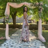 Ани Великова