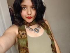 Elzzie Flores