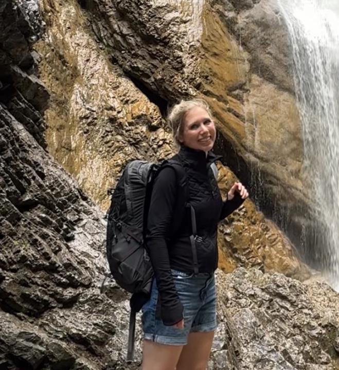 Ellie H