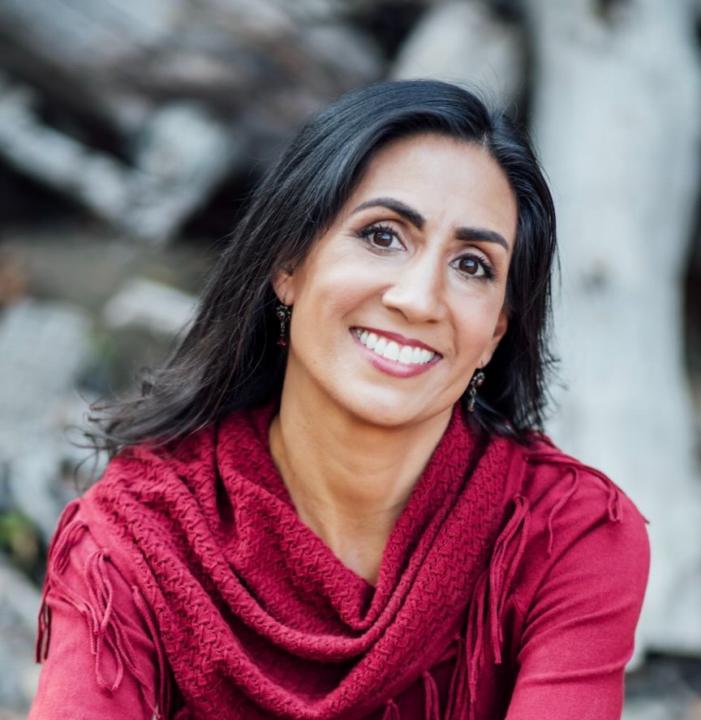 Alestra Flores Menéndez