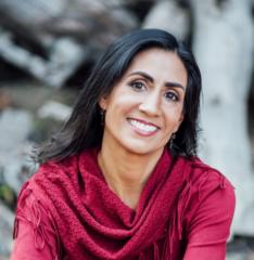 Alestra Flores Menéndez