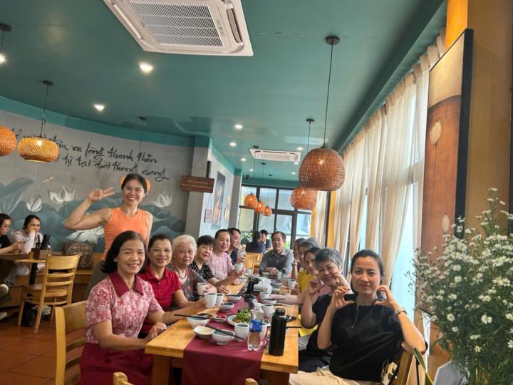 THÔNG KHÍ TÌM VỀ ÁNH SÁNG