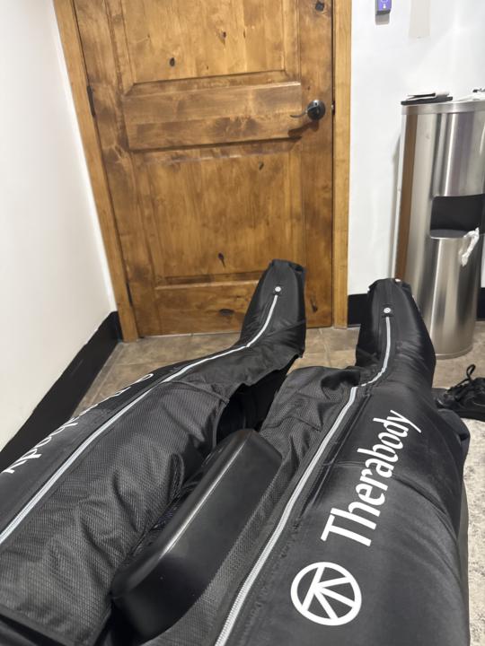 Leg compression boots