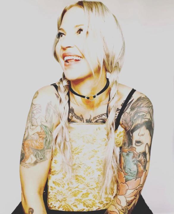 Rae LaRocque
