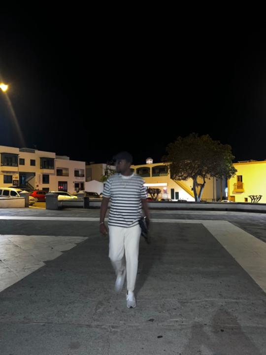 Julachris Zingu-entrino