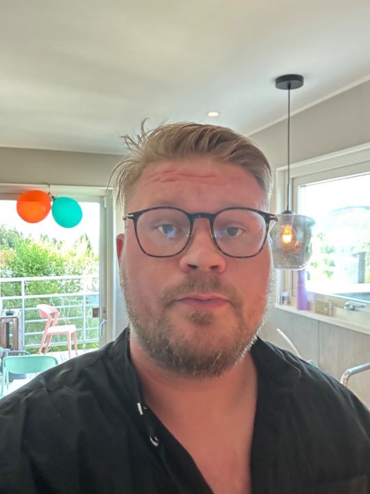 Oliver Sveinall