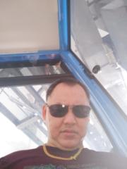 Liang Zhong