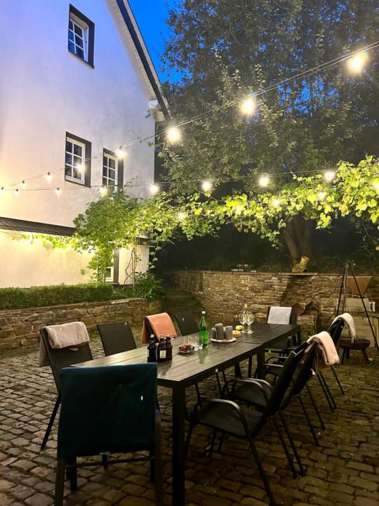 Hofgut Eveshausen: Ferienhaus für Familien und Gruppen 