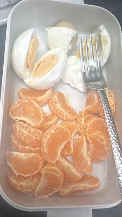 My quick and handy breakfast when i am on work😌