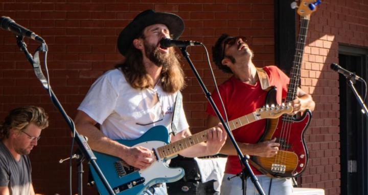 0-1,000 SHOWS IN 4 YEARS!