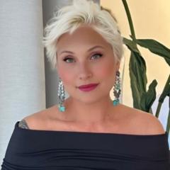 Yolandi Carr