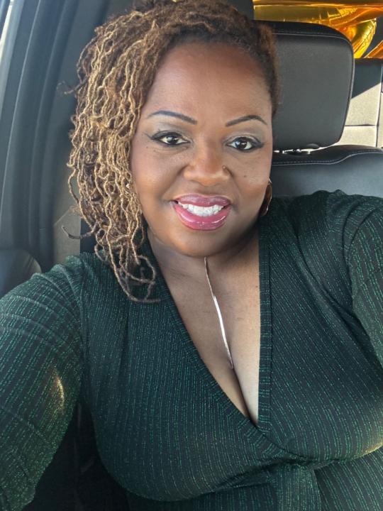 Shaylondia Simmons