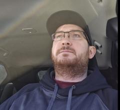 Alex Momo
