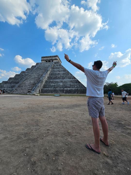 J Gabriel Román Chumacero