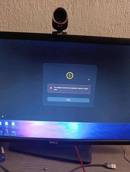 My account loged me out of epic games and it is buged when i try to conect it with gmail or steam!!!