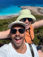 Travelglows Soraia and Kenny