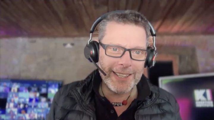 🟪🟩 KI-Café ... Wir bauen live einen Telefonbot .. ja, noch einen