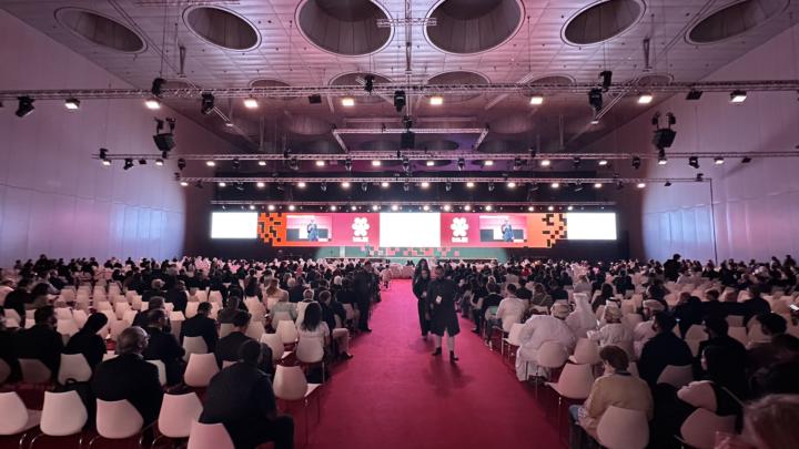 (UPDATE) Das KI-Café 'war' live aus Doha ... und die Aufzeichnungen sind Online