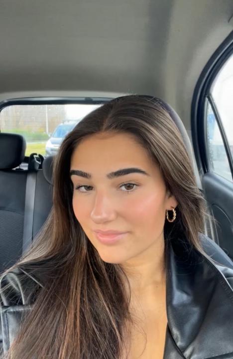 Eleni Debusscher