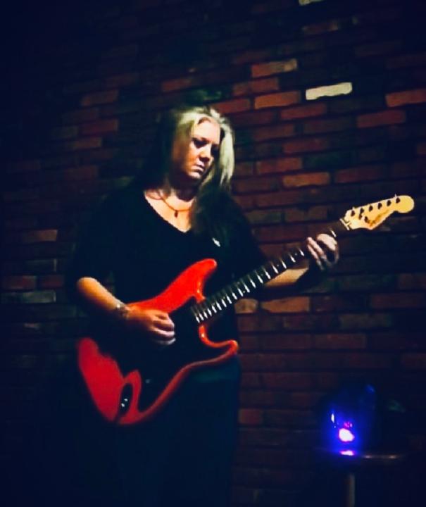 Alison McGlamry