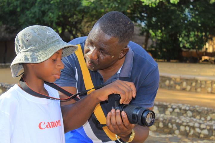 📸 Teetee’s Project: Children, Cameras, and Conservation