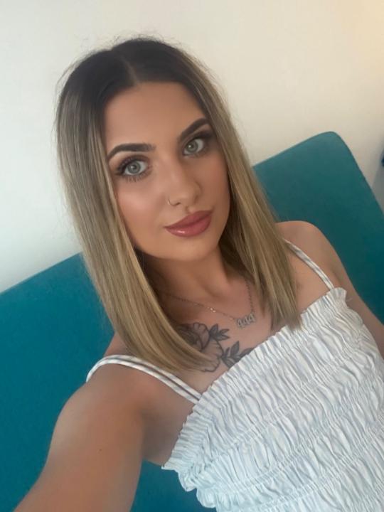 Chloe Wood