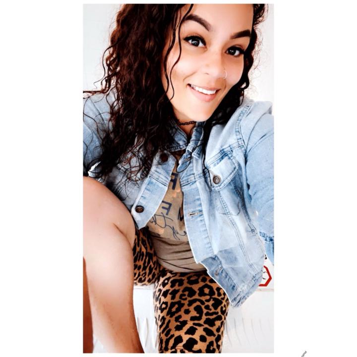 Tia Holmes