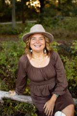 Monica Helmuth - Founder