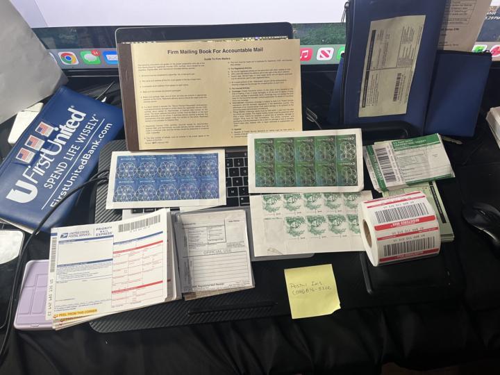 📬 THIS RIGHT HERE IS THE STARTER KIT… 📬