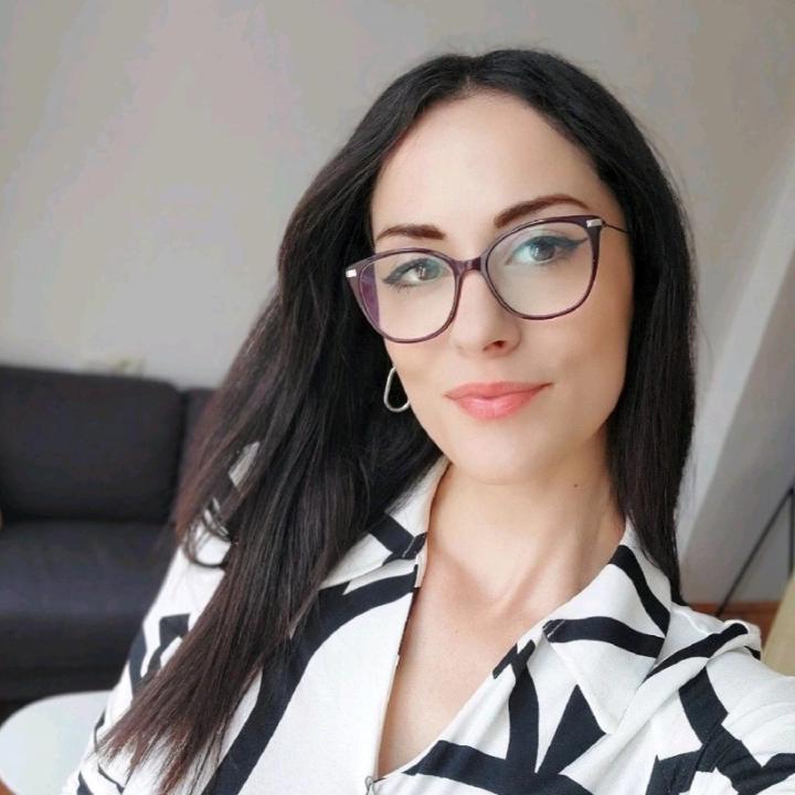 Evelina Popova