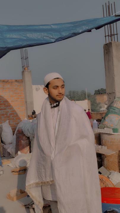 Faiz Khan