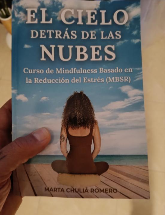 El Cielo Detrás De Las Nubes 