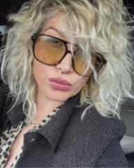 Vanessa R