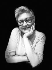 Nathalie Caye