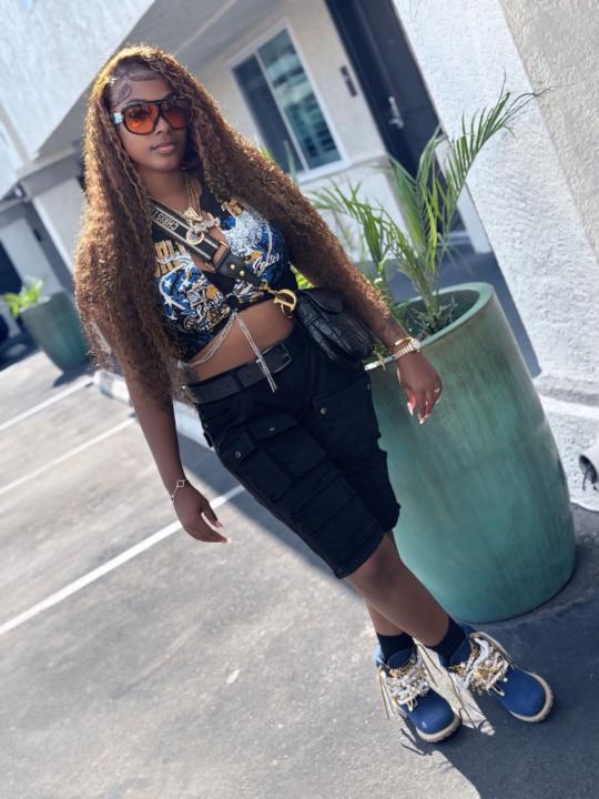 Minique Iviance Howse