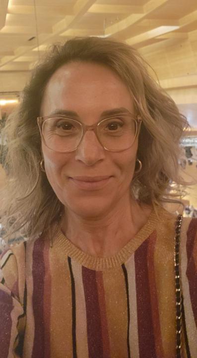 Carmen Lario