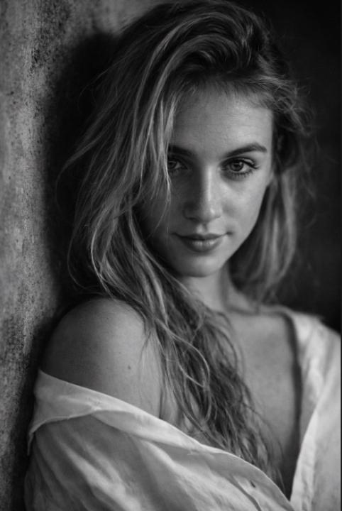 Mari Grymonprez