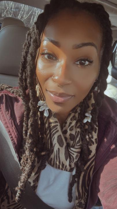Nia Williams